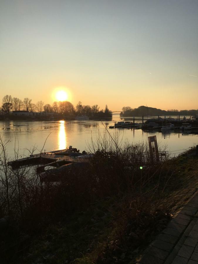 Schmuckkaestle Am Hafen Apartment วิสบาเดน ภายนอก รูปภาพ